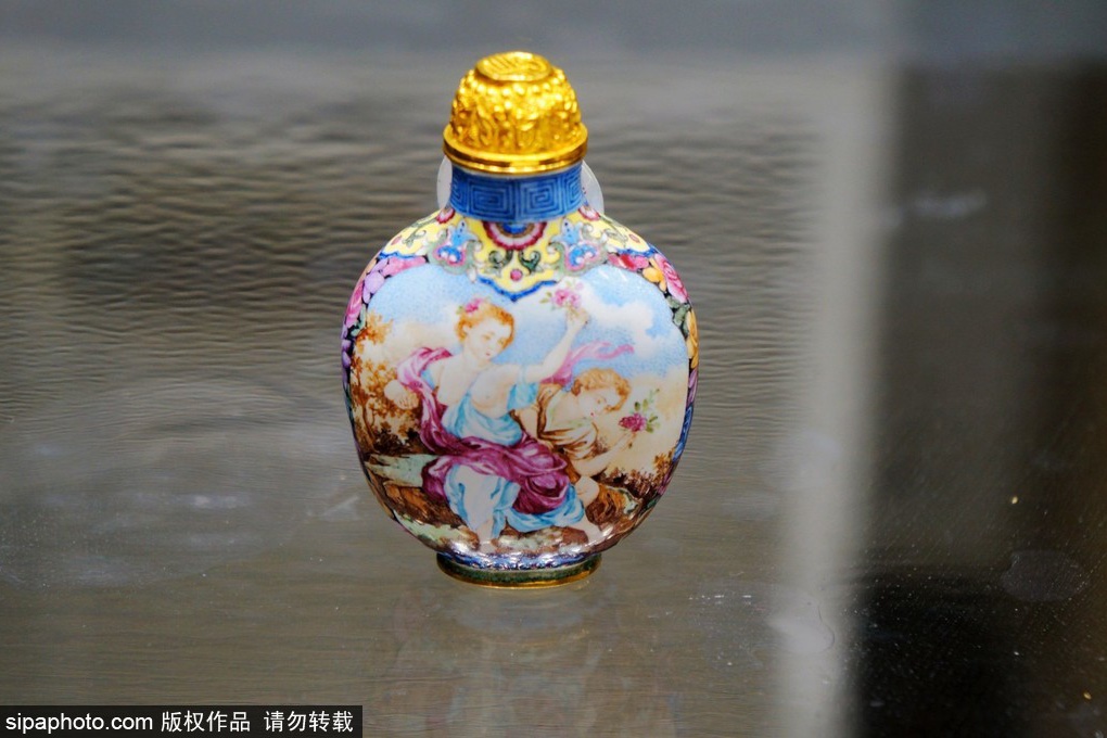 【人気日本製】中国の瓶の中に描く芸術品 花瓶・フラワースタンド