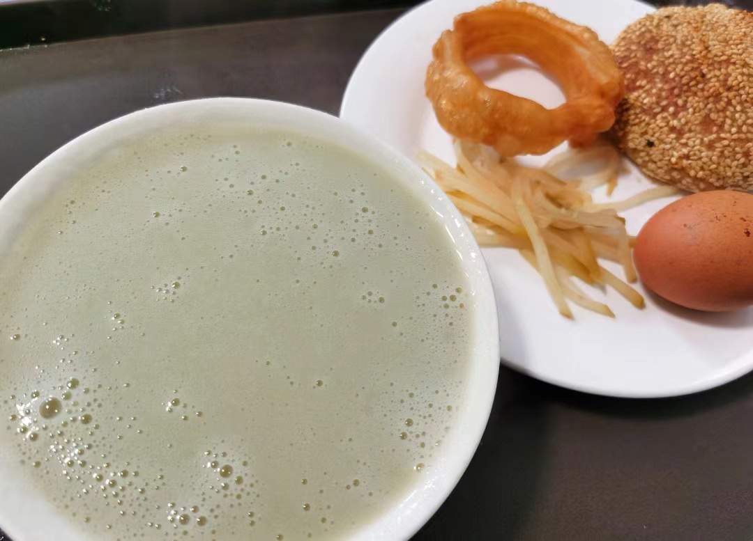 北京の伝統的な健康軽食 豆汁と焦圈がお勧め！